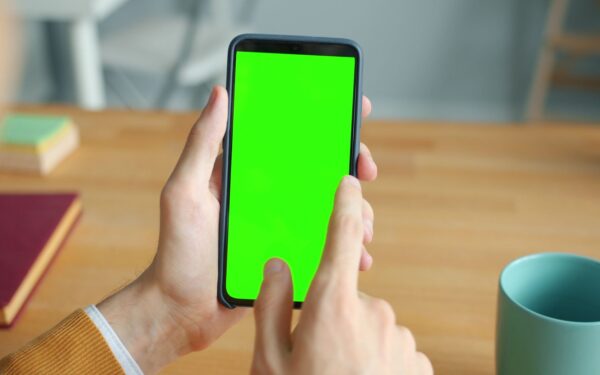 AI nello smartphone per studiare e lavorare meglio: usi concreti e scelte consapevoli