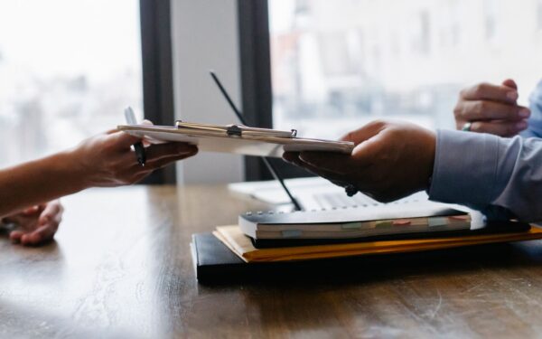 AI per curriculum e colloqui di lavoro: come sfruttarla senza perdere autenticità