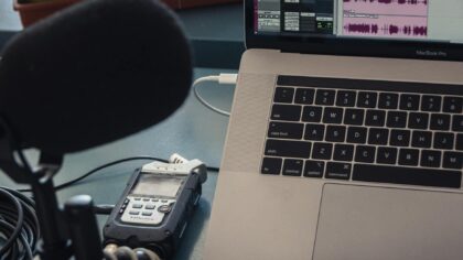 AI per la voce: come migliorare lavoro, studio e vita quotidiana con gli strumenti vocali intelligenti