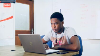 AI per studenti e studio: come trasformarla in un aiuto concreto senza farsi confondere