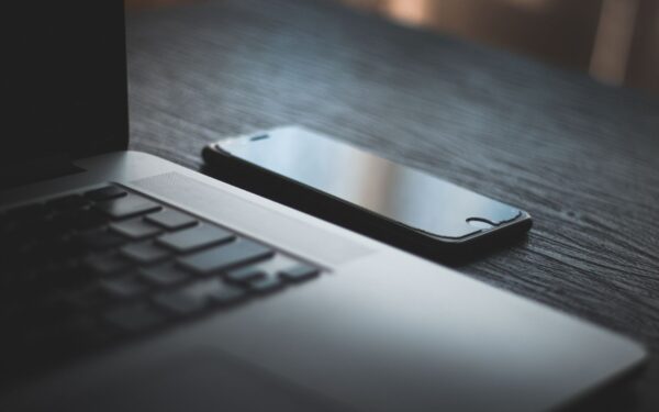 Backup nel cloud per utenti comuni: guida semplice per mettere al sicuro foto e documenti