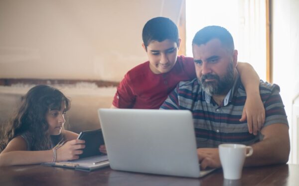 Backup online semplice per famiglie: come non perdere più foto, documenti e ricordi