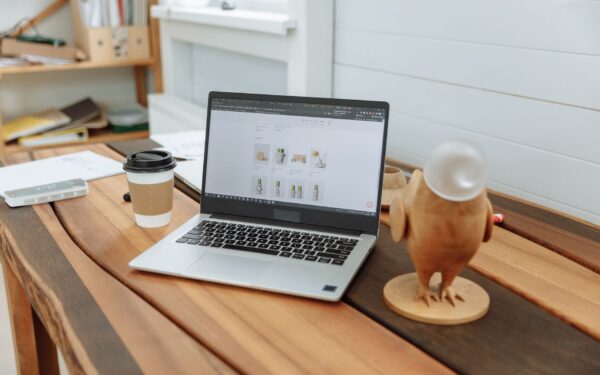 Blocca le distrazioni online: come usare i filtri su pc e smartphone in modo semplice