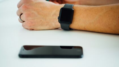 Bluetooth Low Energy spiegato chiaro: come funziona davvero e quando ti conviene usarlo