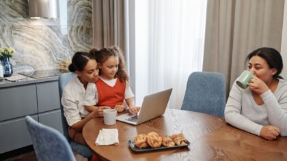 Calendario condiviso per famiglie e coinquilini: le app che evitano litigi e dimenticanze