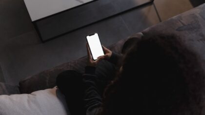 Checklist digitale quotidiana per la privacy online e lo smartphone