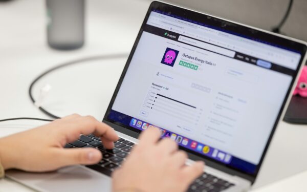 Come far verificare le tue risposte dall’intelligenza artificiale in modo semplice e sicuro