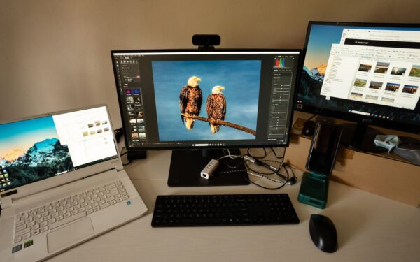 Come organizzare la vita digitale con un secondo schermo: idee pratiche per lavorare e studiare meglio
