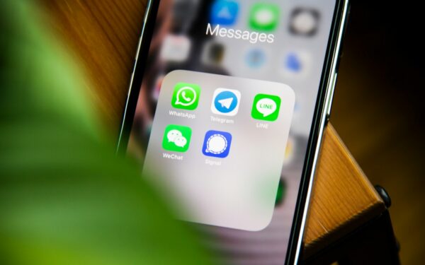 Come proteggere il tuo account WhatsApp: impostazioni essenziali e buone abitudini