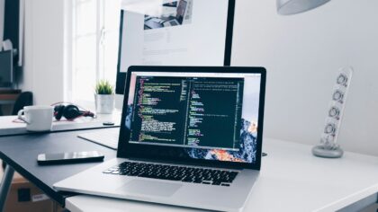 Come tradurre testi online senza perdere il senso: guida pratica agli strumenti di traduzione