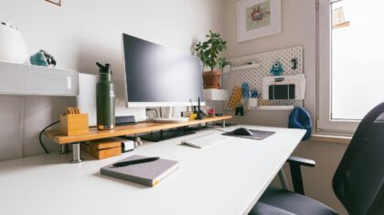 Come usare al meglio un secondo monitor al lavoro per ridurre la fatica e aumentare la produttività