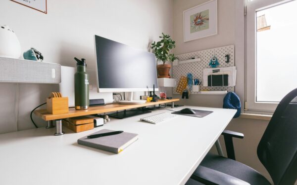 Come usare al meglio un secondo monitor al lavoro per ridurre la fatica e aumentare la produttività