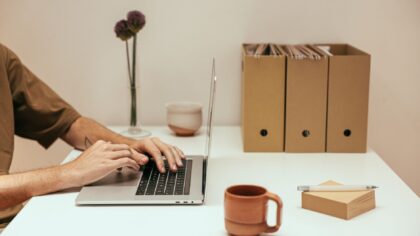 Condivisione sicura di file online: strategie semplici per inviare documenti senza rischi inutili
