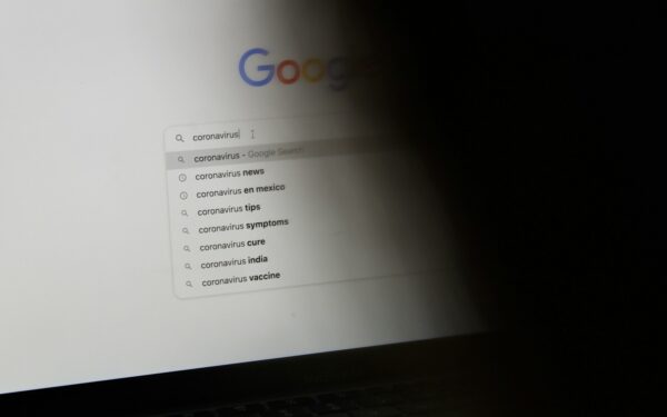 Intelligenza artificiale nei motori di ricerca: cosa cambia davvero quando cerchi qualcosa online