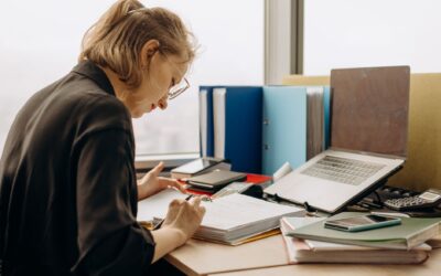 Intelligenza artificiale per documenti lunghi: come riassumere, capire e decidere più in fretta