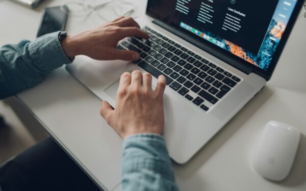 Intelligenza artificiale per PDF e documenti lunghi: come farla lavorare al posto tuo in modo sicuro