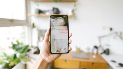 Phishing via SMS e chat: come difendersi dai messaggi che cercano di rubarti dati e soldi