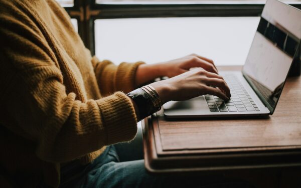 Prompt efficaci per l’AI generativa: guida pratica per ottenere risposte utili