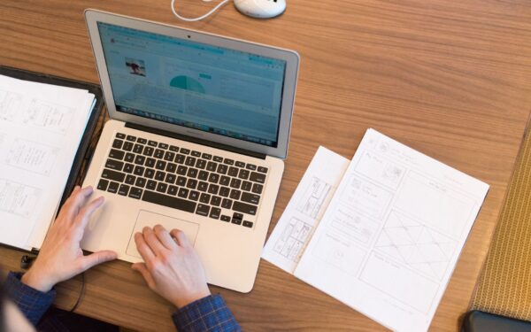 Strumenti PDF online davvero utili: come scegliere quelli giusti per il tuo lavoro quotidiano