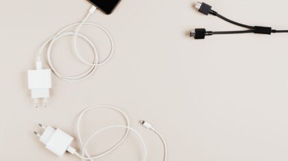 USB-C in casa: come organizzare cavi e alimentatori in modo pratico e duraturo