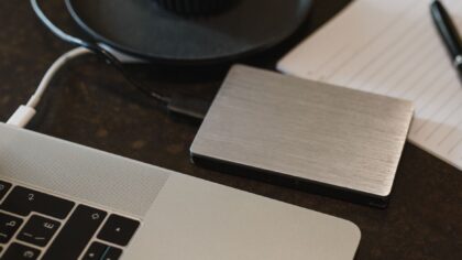 USB-C spiegato chiaro: come scegliere cavi e alimentatori che non ti creano problemi