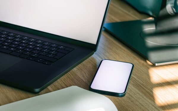 Backup automatico delle foto dal telefono al cloud: come impostarlo in modo sicuro e ordinato