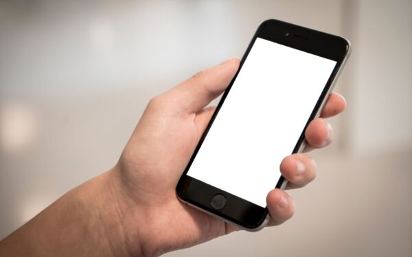 Intelligenza artificiale sullo smartphone: idee pratiche per semplificare la vita quotidiana