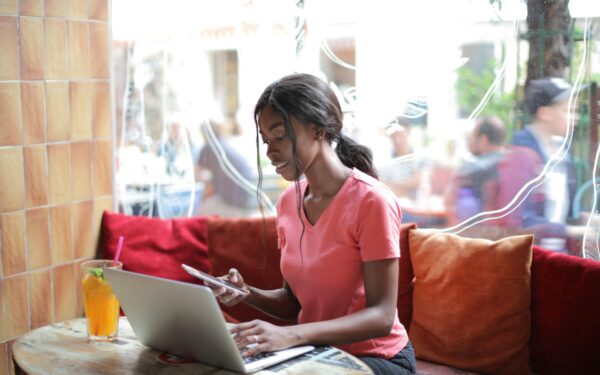 Wi-Fi pubblico e sicurezza: come usare reti aperte in modo più prudente